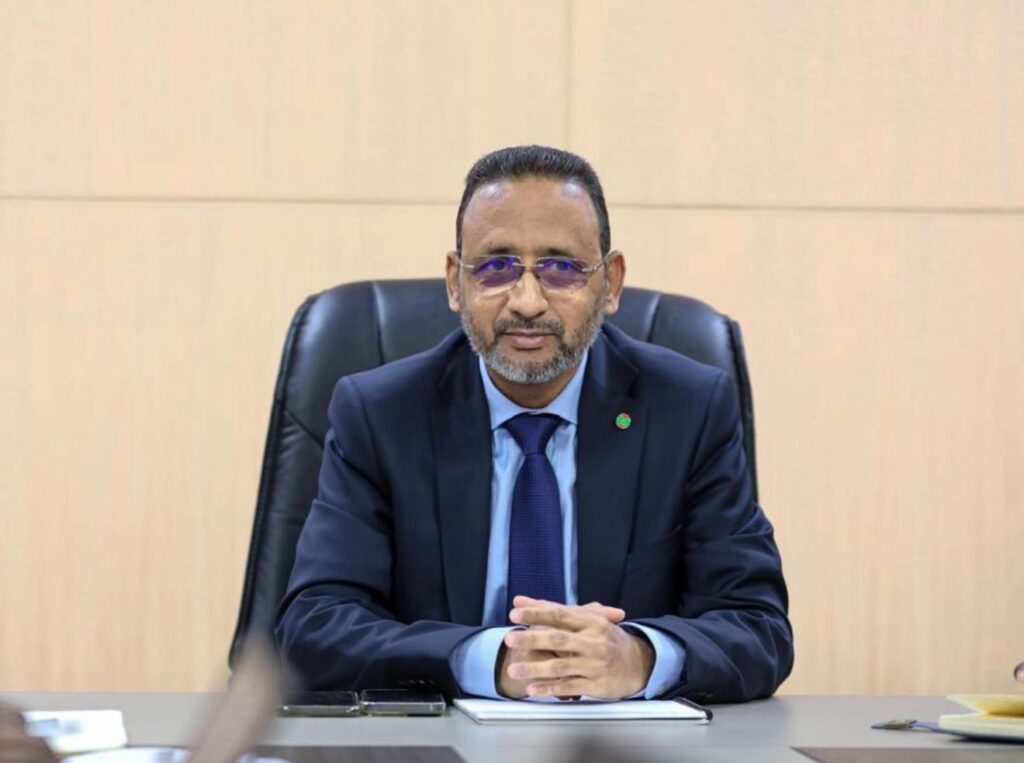 المندوب العام للتآزر يترأس اجتماعًا لشرح تعليمات فخامة رئيس الجمهورية حول قضاء العطل والإجازات السنوية داخل البلاد