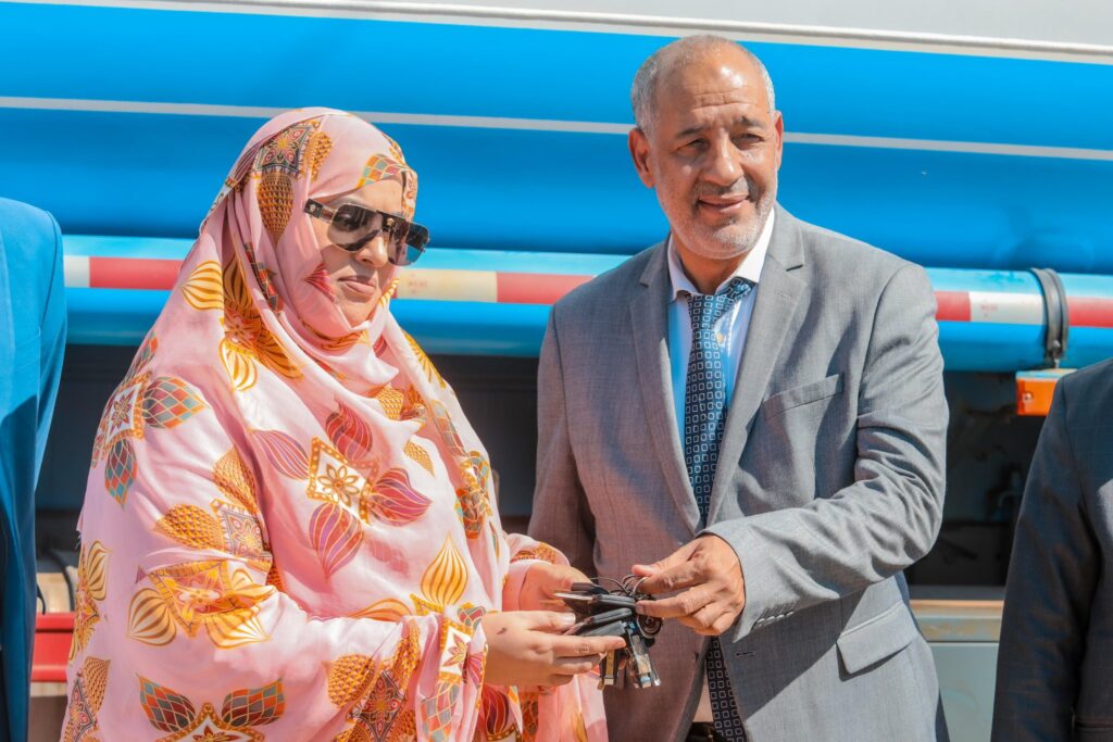بتوجيهات من فخامة رئيس الجمهورية: “التآزر” تعزز قدرات ولاية نواكشوط الشمالية في مجال مياه الشرب
