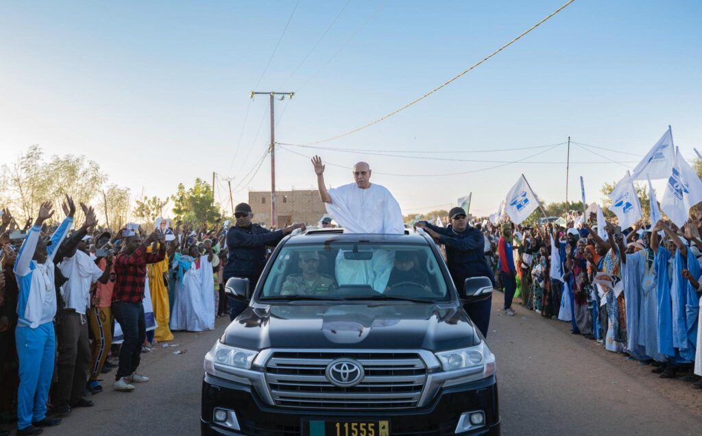 مقامة: استقبال شعبي من مجتمع “التآزر” لفخامة رئيس الجمهورية